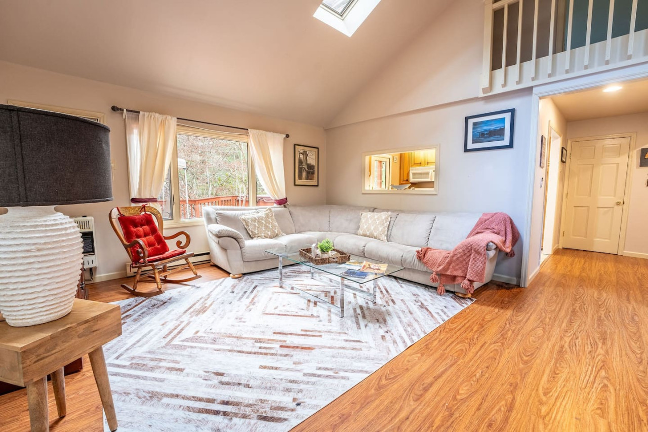 Heaven's Cabin At The Creek