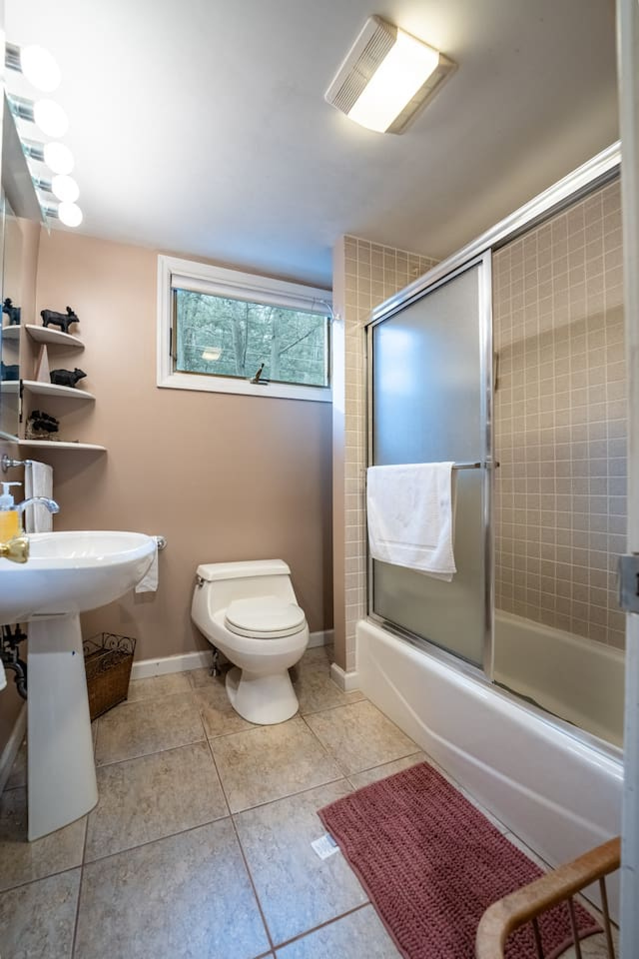 Heaven's Cabin At The Creek