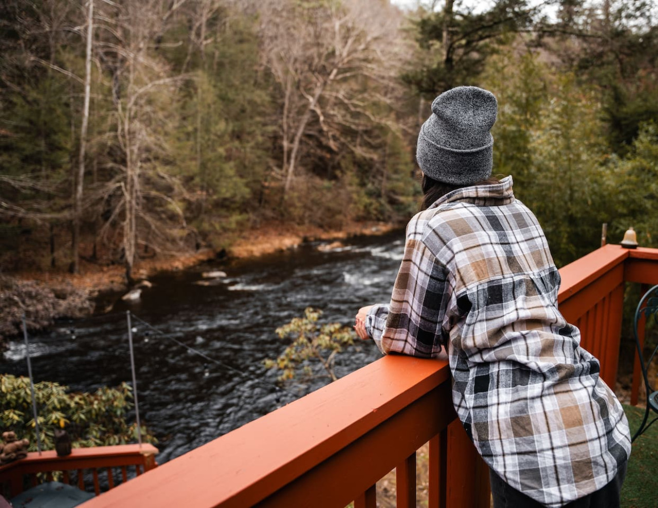 Heaven's Cabin At The Creek
