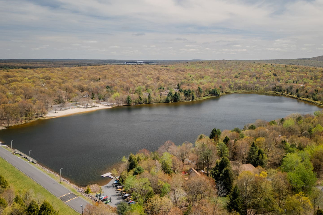Pocono Chalet Home Mountain Lake Side/HotTub/Games