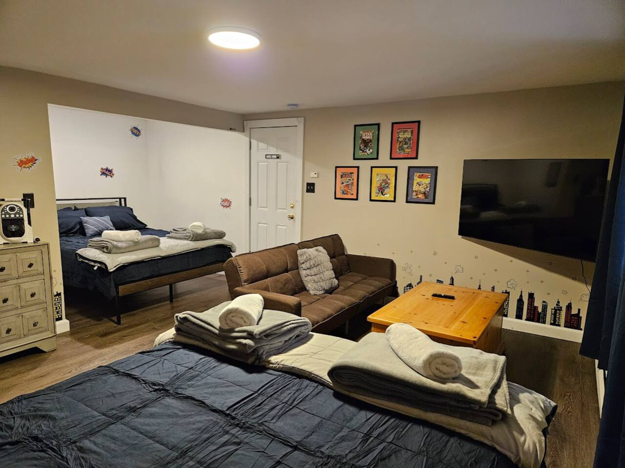 Pocono Chalet Home Mountain Lake Side/HotTub/Games