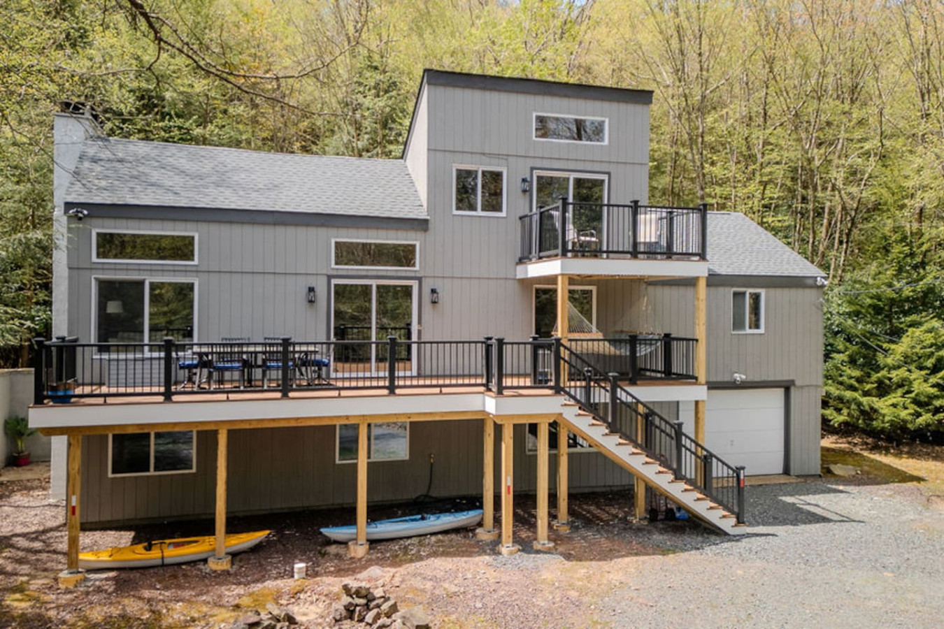 Pocono Chalet Home Mountain Lake Side/HotTub/Games