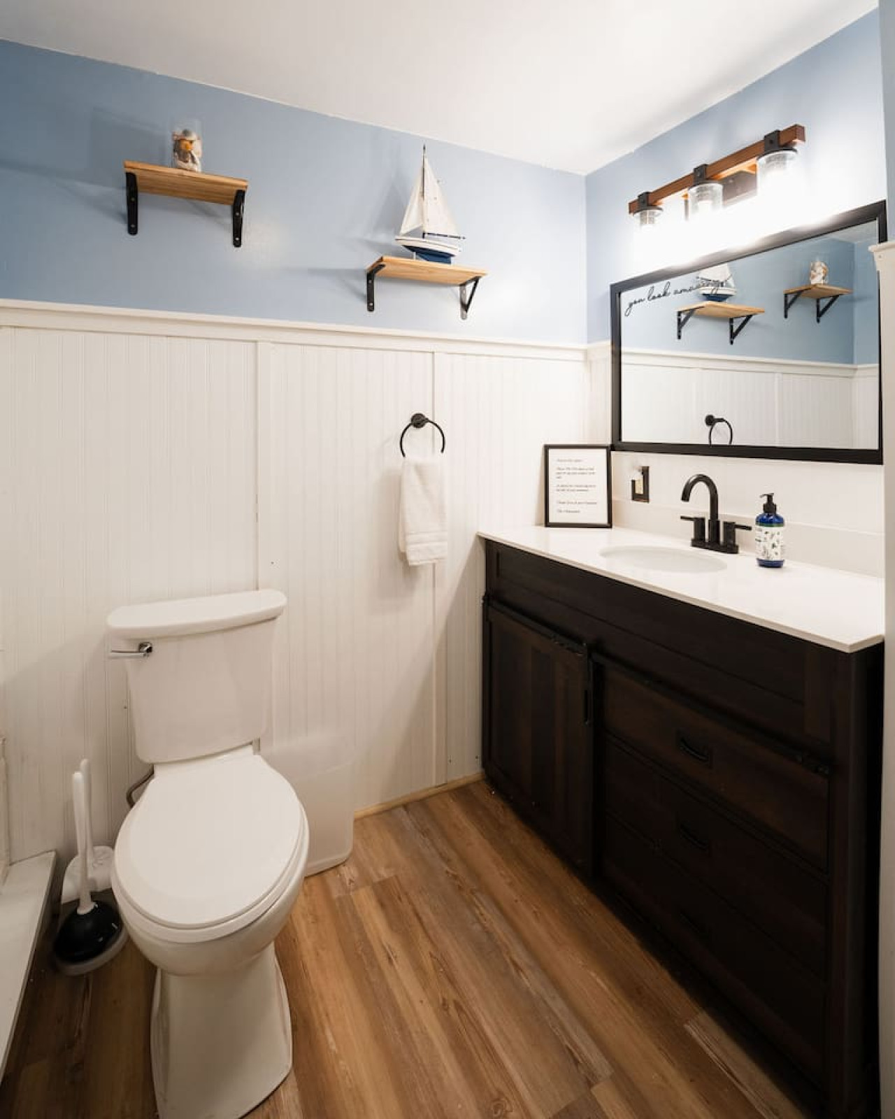 Pocono Chalet Home Mountain Lake Side/HotTub/Games