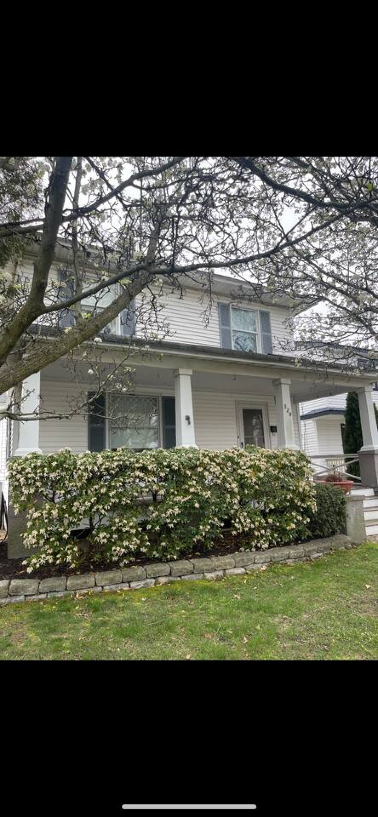 1 mile to beach The Point House