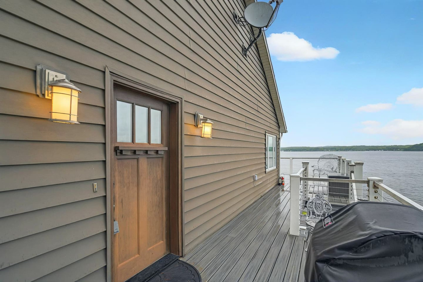 Waterfront Saratoga Lake House