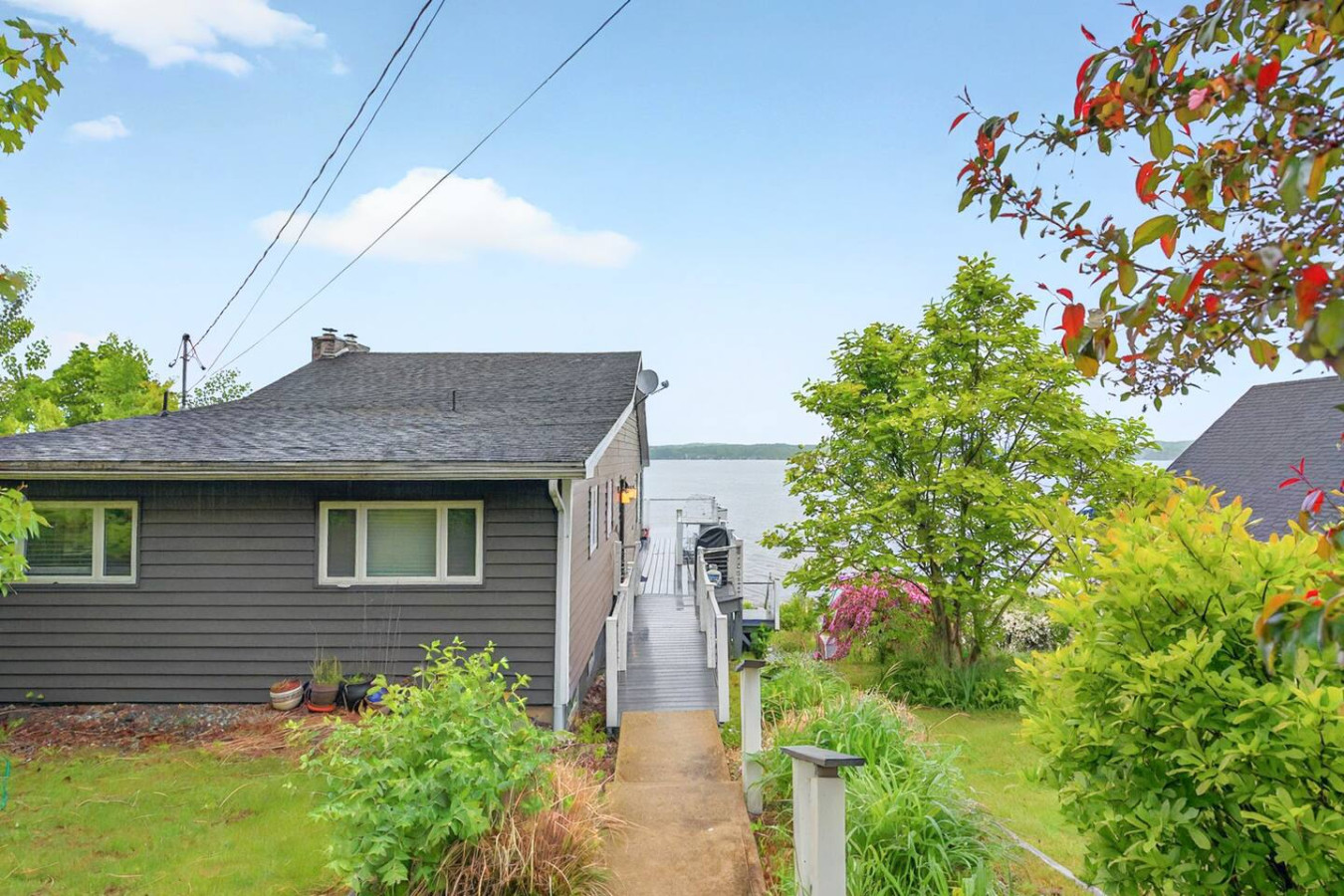 Waterfront Saratoga Lake House