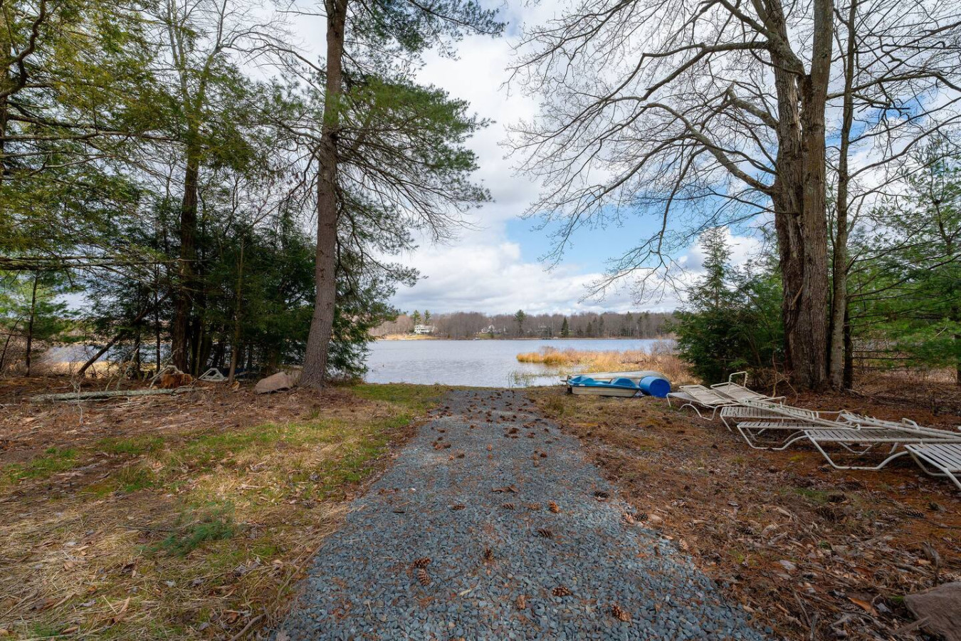 Lakefront Poconos 5BR | Hot Tub • Dock • Near Ski