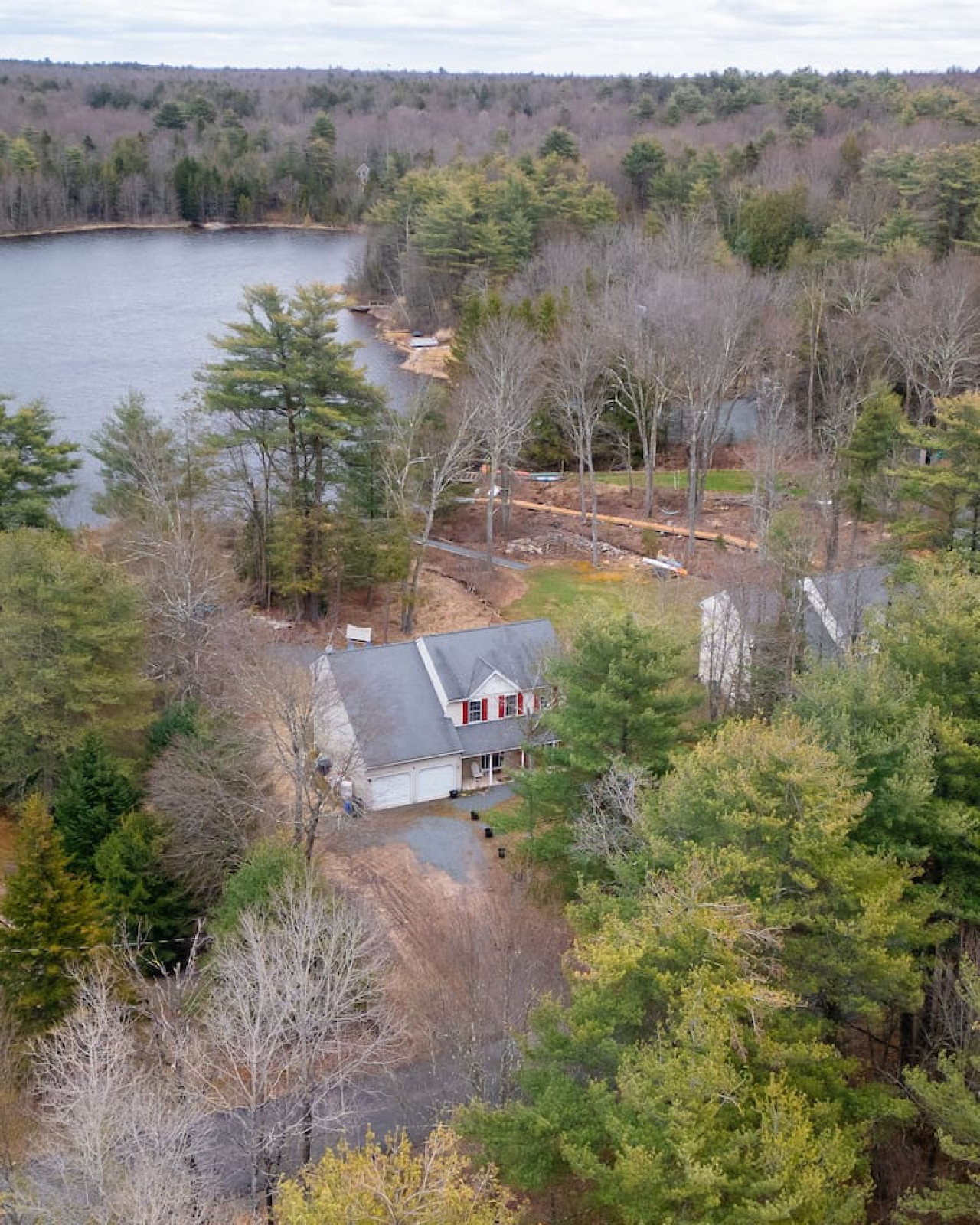 Lakefront Poconos 5BR | Hot Tub • Dock • Near Ski