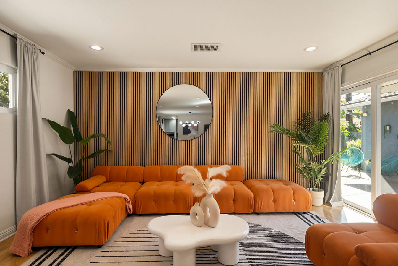 Trendy Getaway | Hot Tub | 20 Mins To Disney - Long Beach, CA