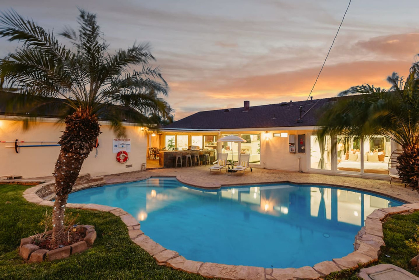 Bali Sunny Daze | Heat*pool | Games | 15m-disney - Fullerton, CA