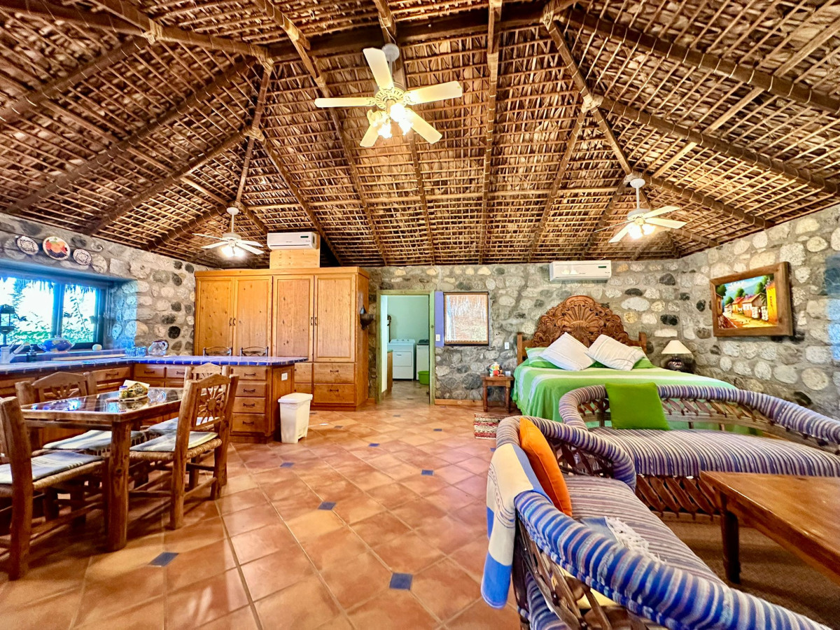 One Block from the Beach and Restaurants — Los Barriles.Life Vacation