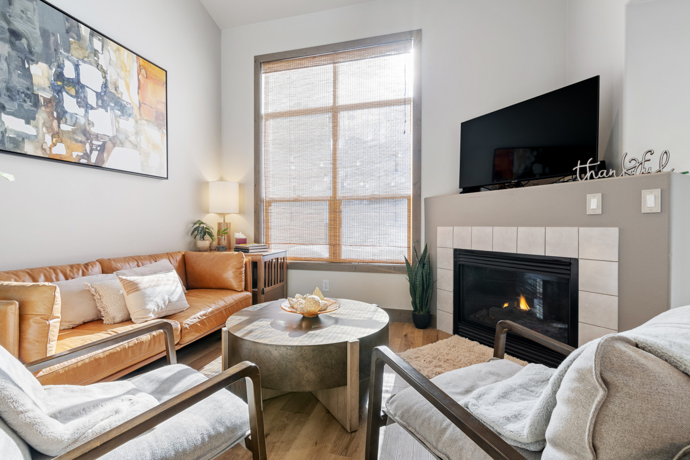 3Bd/3.5Ba Beautiful Townhome