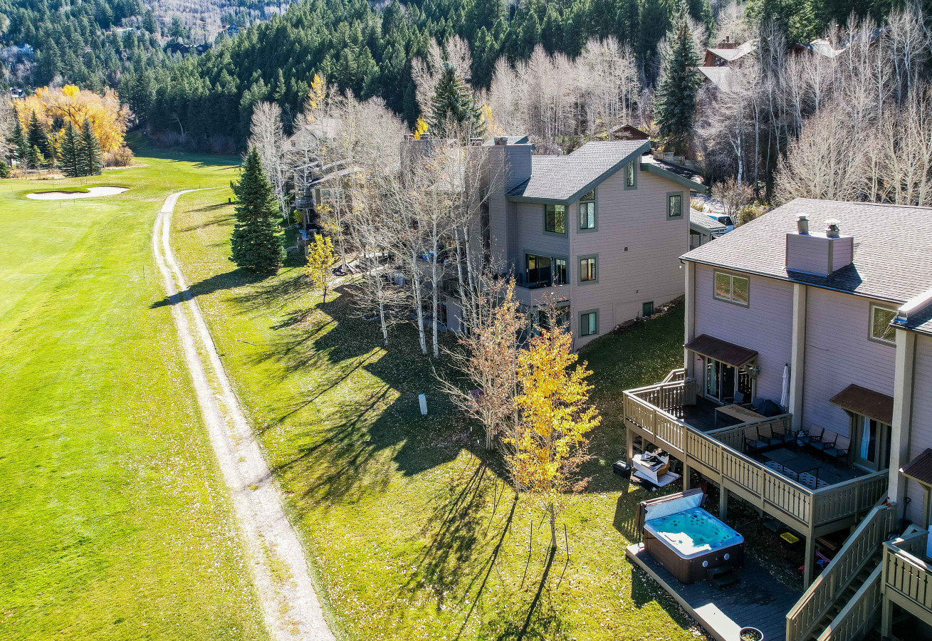 EagleVail Getaway | Ski, Golf & Relax in Hot Tub