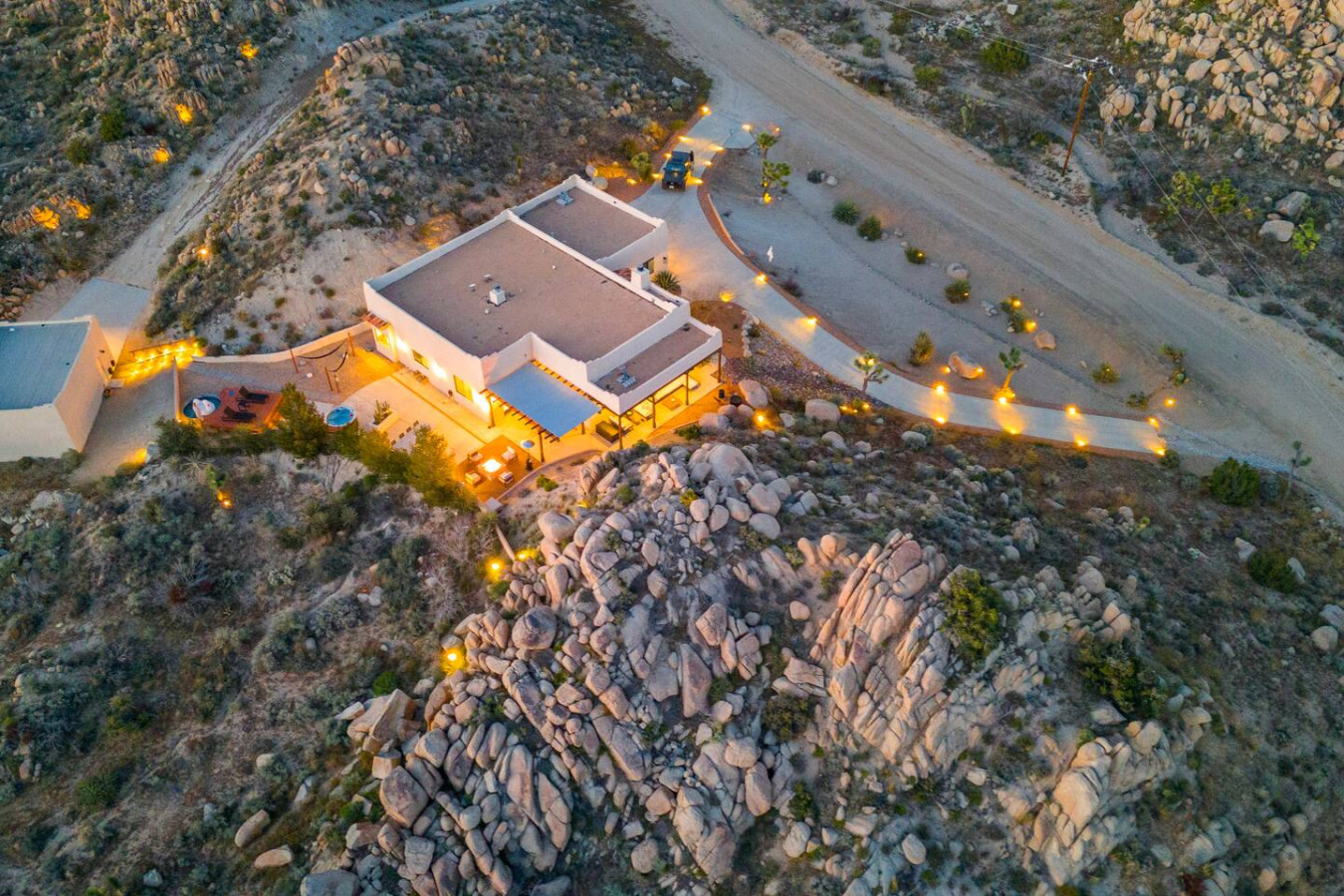 The Desert Rocks / Boulder Views / Game Room / Spa