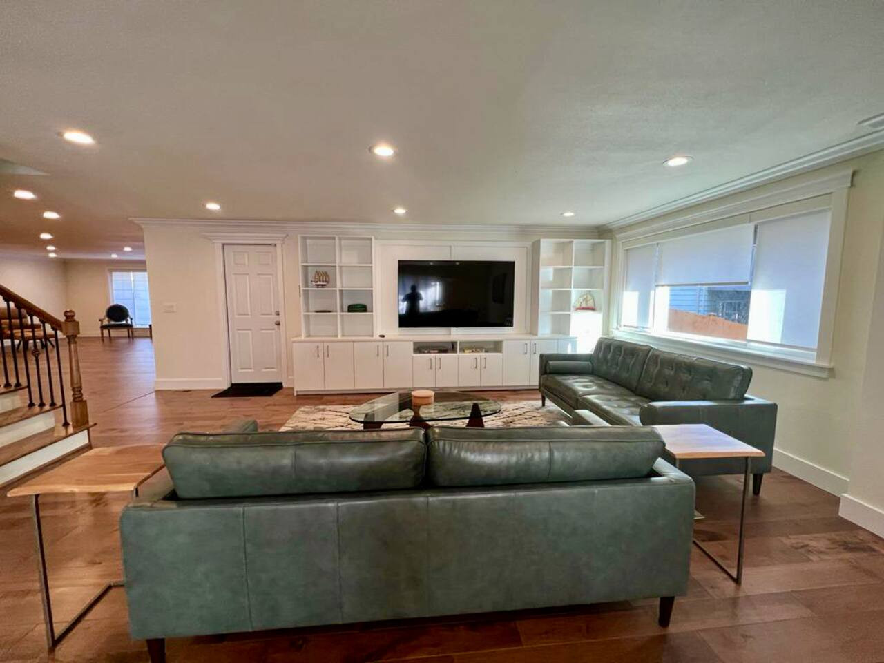 Lux Kirkland Home, 4 Beds | Large Backyard | BBQ