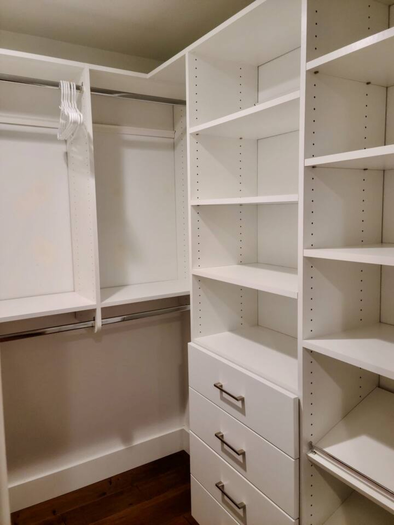 Lux Kirkland Home, 4 Beds | Large Backyard | BBQ