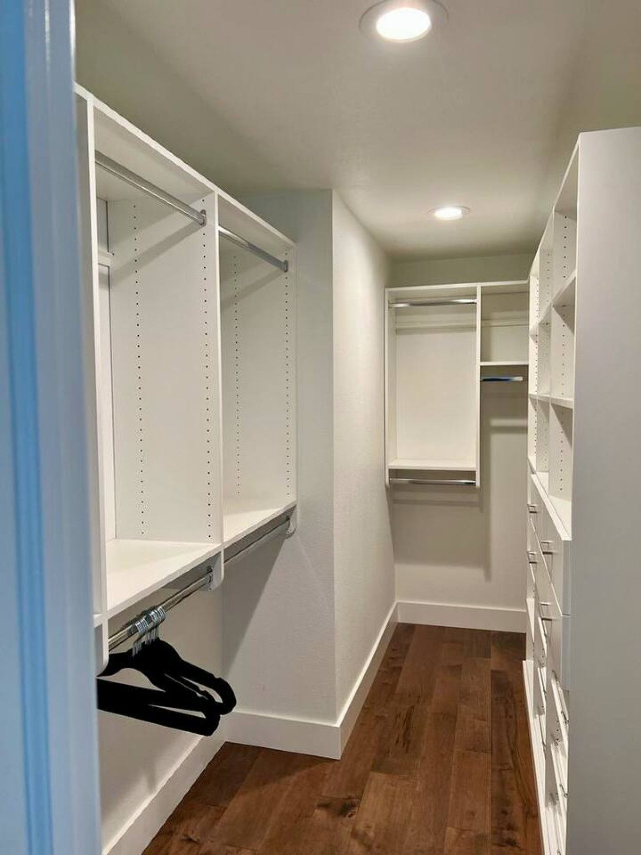 Lux Kirkland Home, 4 Beds | Large Backyard | BBQ