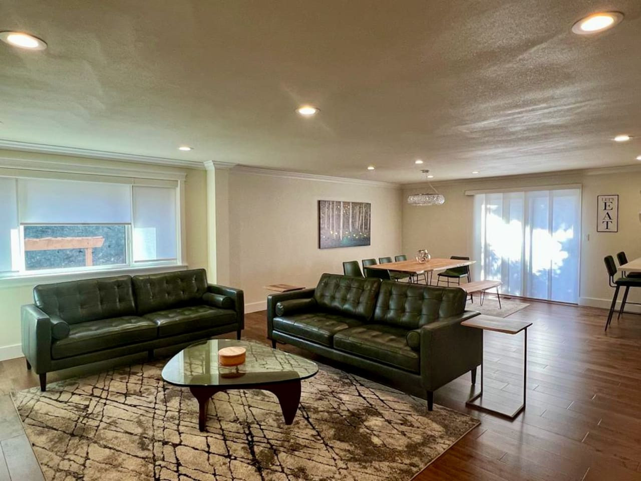 Lux Kirkland Home, 4 Beds | Large Backyard | BBQ