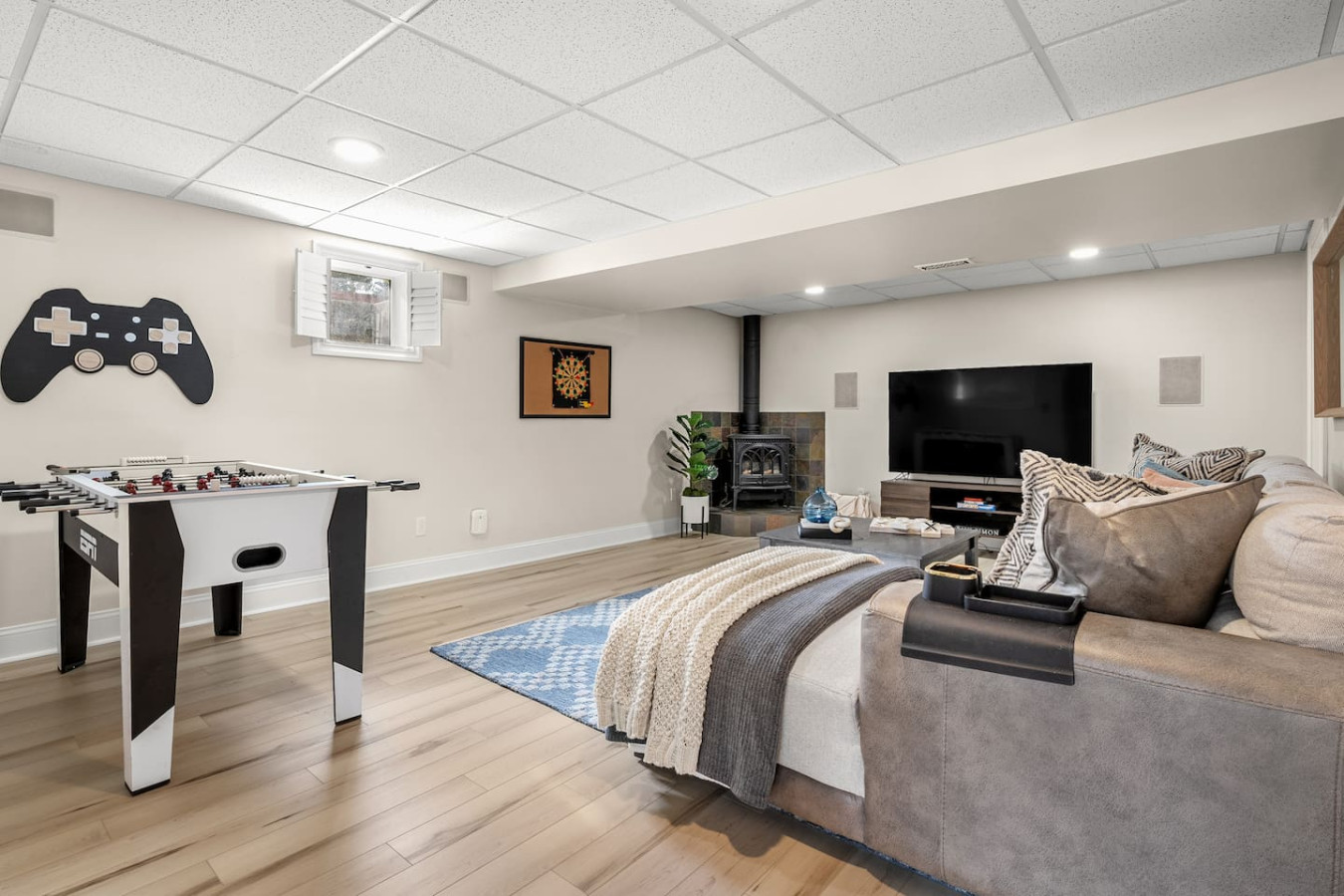 4BR Home | Sleeps 8 | Backyard | Outdoor Kitchen