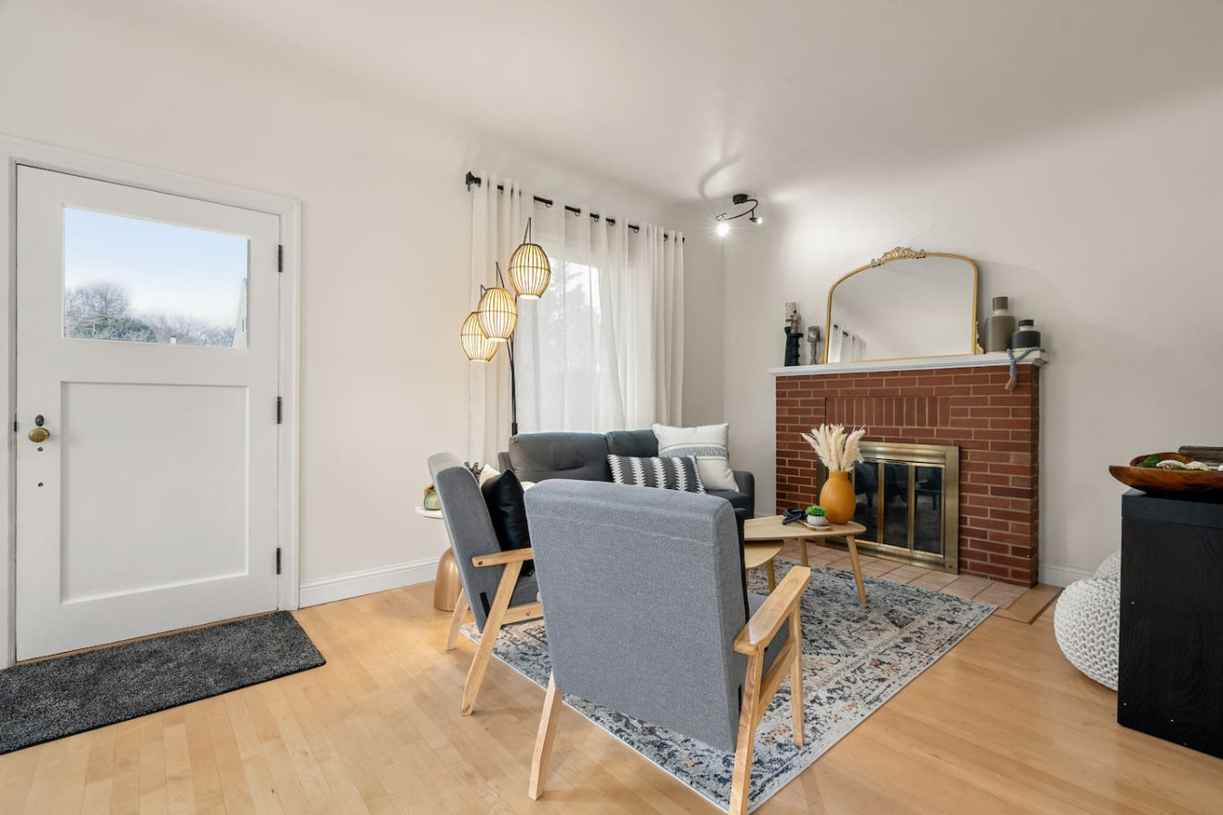 4BR Home | Sleeps 8 | Backyard | Outdoor Kitchen