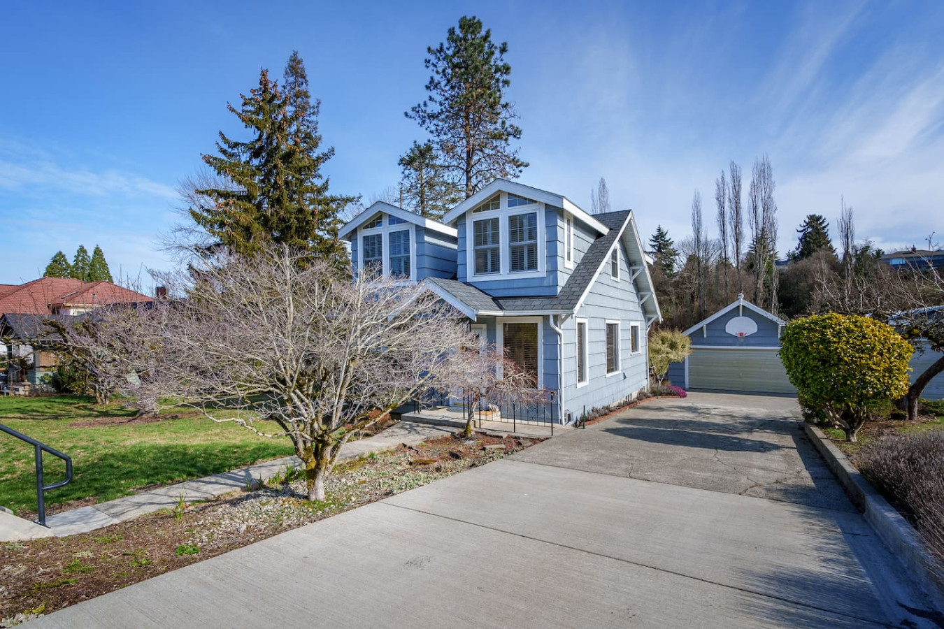 4BR Home | Sleeps 8 | Backyard | Outdoor Kitchen
