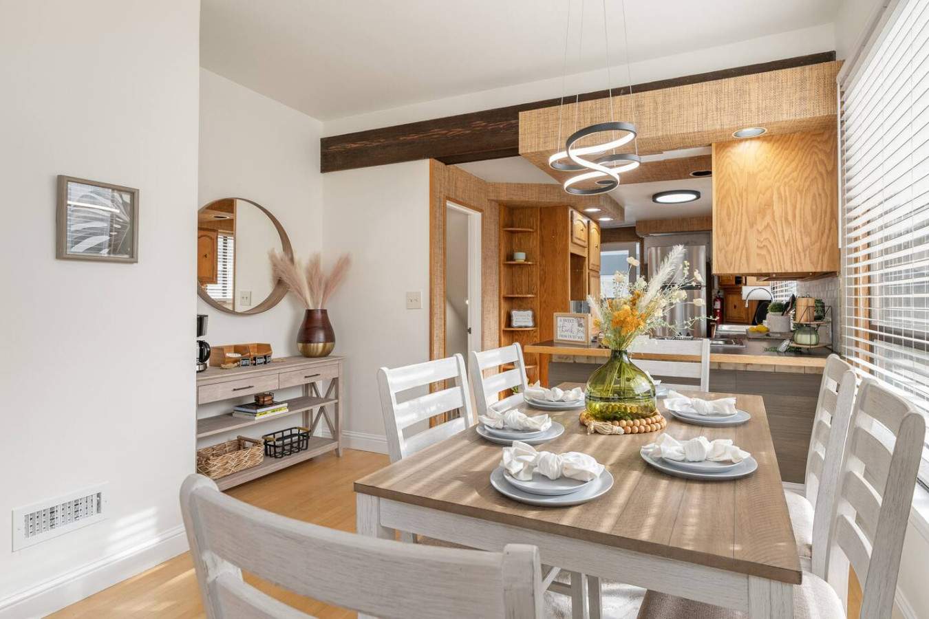 4BR Home | Sleeps 8 | Backyard | Outdoor Kitchen