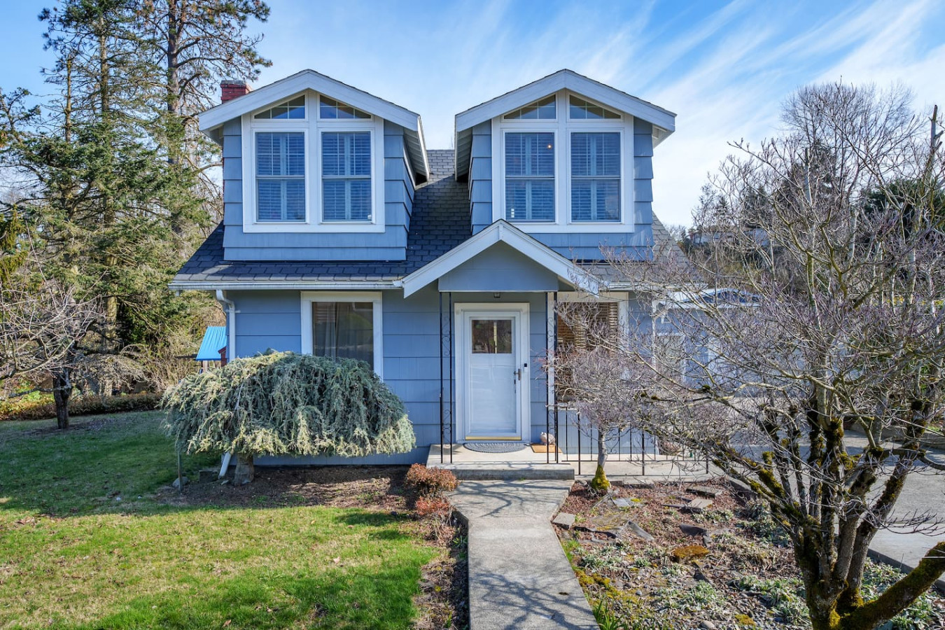 4BR Home | Sleeps 8 | Backyard | Outdoor Kitchen