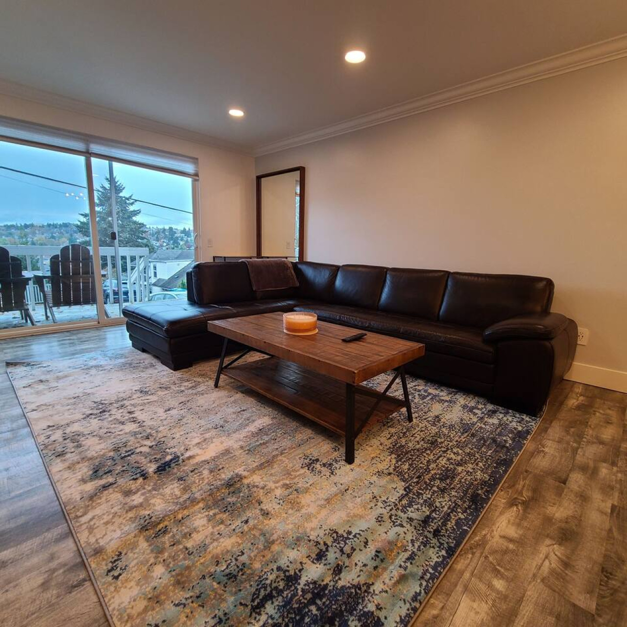 1 BR Modern Queen Anne Lux Townhome | Sleeps 4