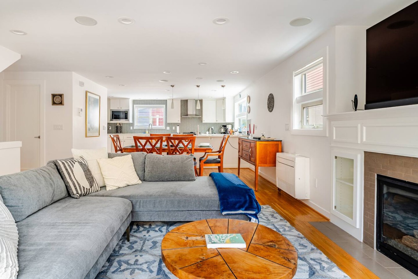 Lux SandPoint Retreat | 3 Bed, AC | Near Hospitals