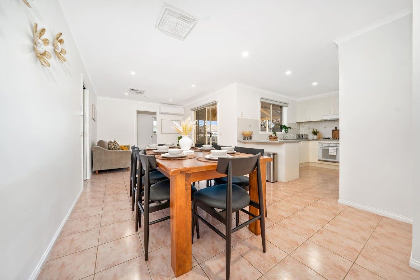 Relaxing Quiet 3BR Escape | BBQ & Alfresco Living, photo 5