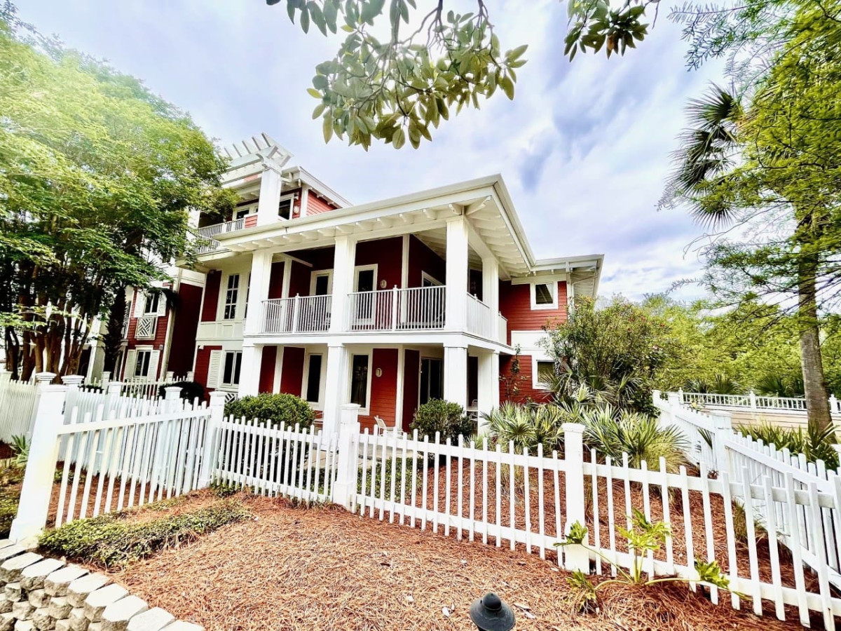 Baytown Wharf Condo|Community Pool|Hot Tub|Gym - Photo 4