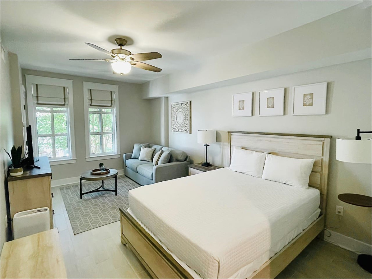 Baytown Wharf Condo|Community Pool|Hot Tub|Gym - Photo 2