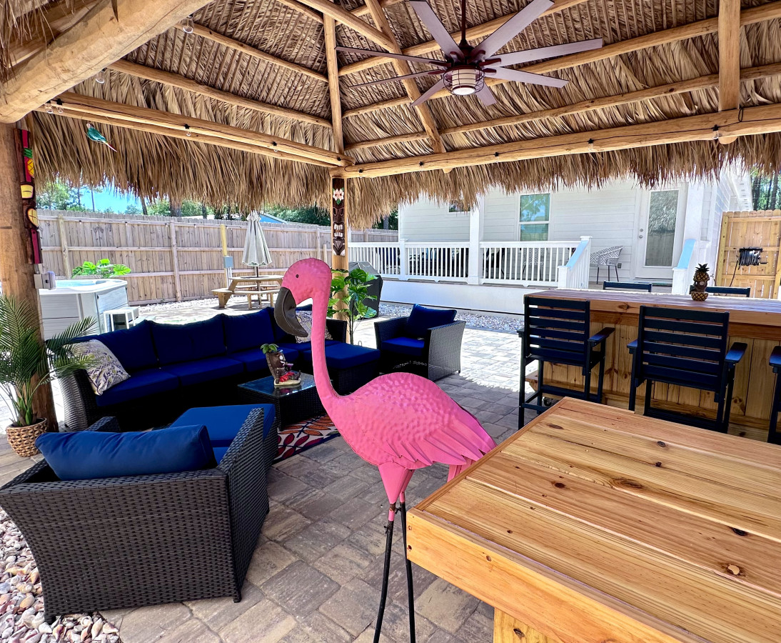The Groovy Grouper|Tiki Hut|Hot Tub| Pet Friendly| Boat Parking - Photo 4