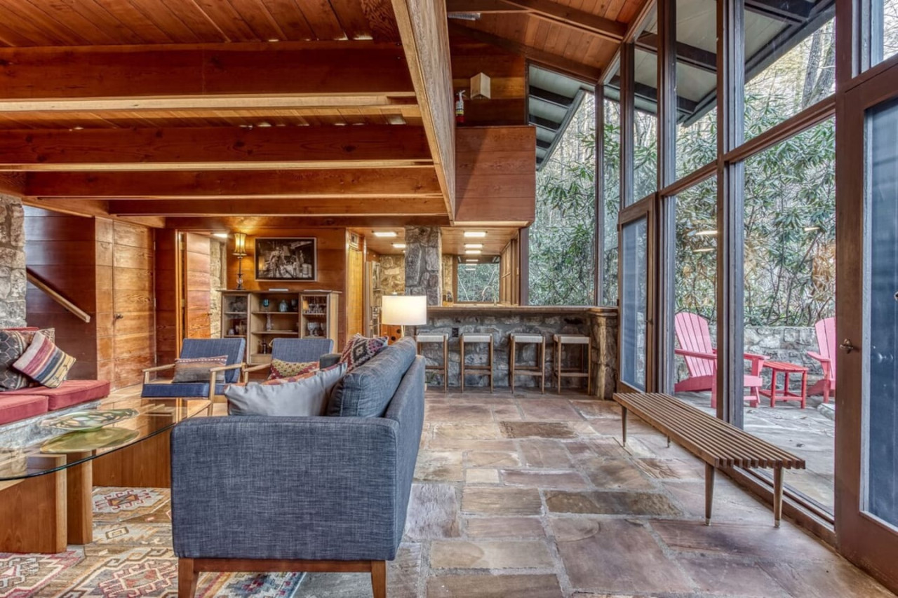 The McCarty House - Photo 3