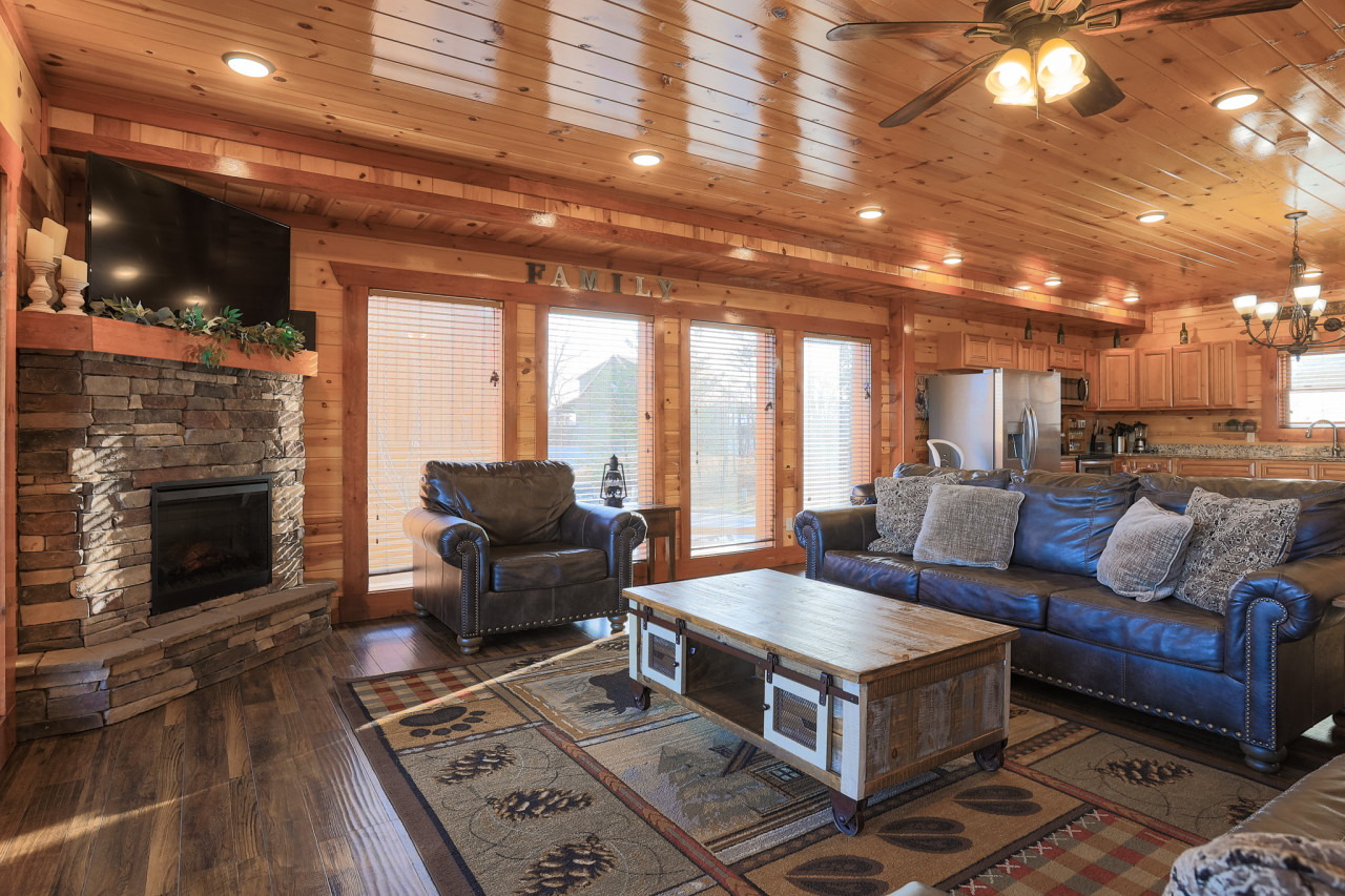 Heated Pool Cabin with Gorgeous Mountain Views - Photo 5