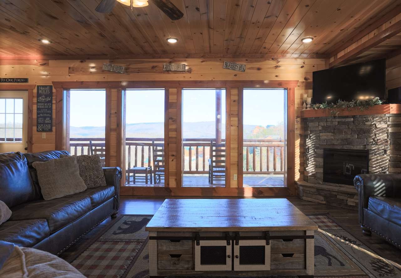Heated Pool Cabin with Gorgeous Mountain Views - Photo 4