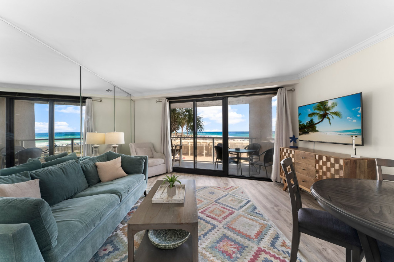 Beachfront Sandestin Condo | Pool, Hot Tub & Panoramic Gulf Views - Photo 4