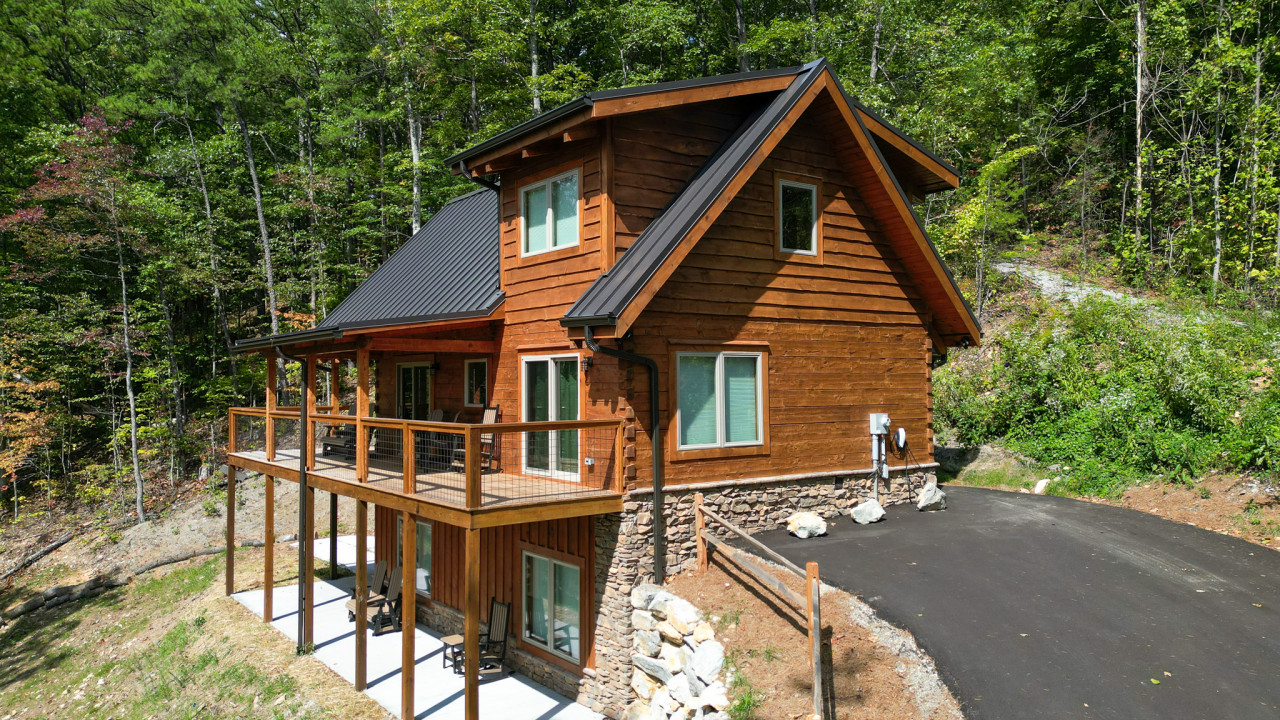 Whispering Pines - Photo 2