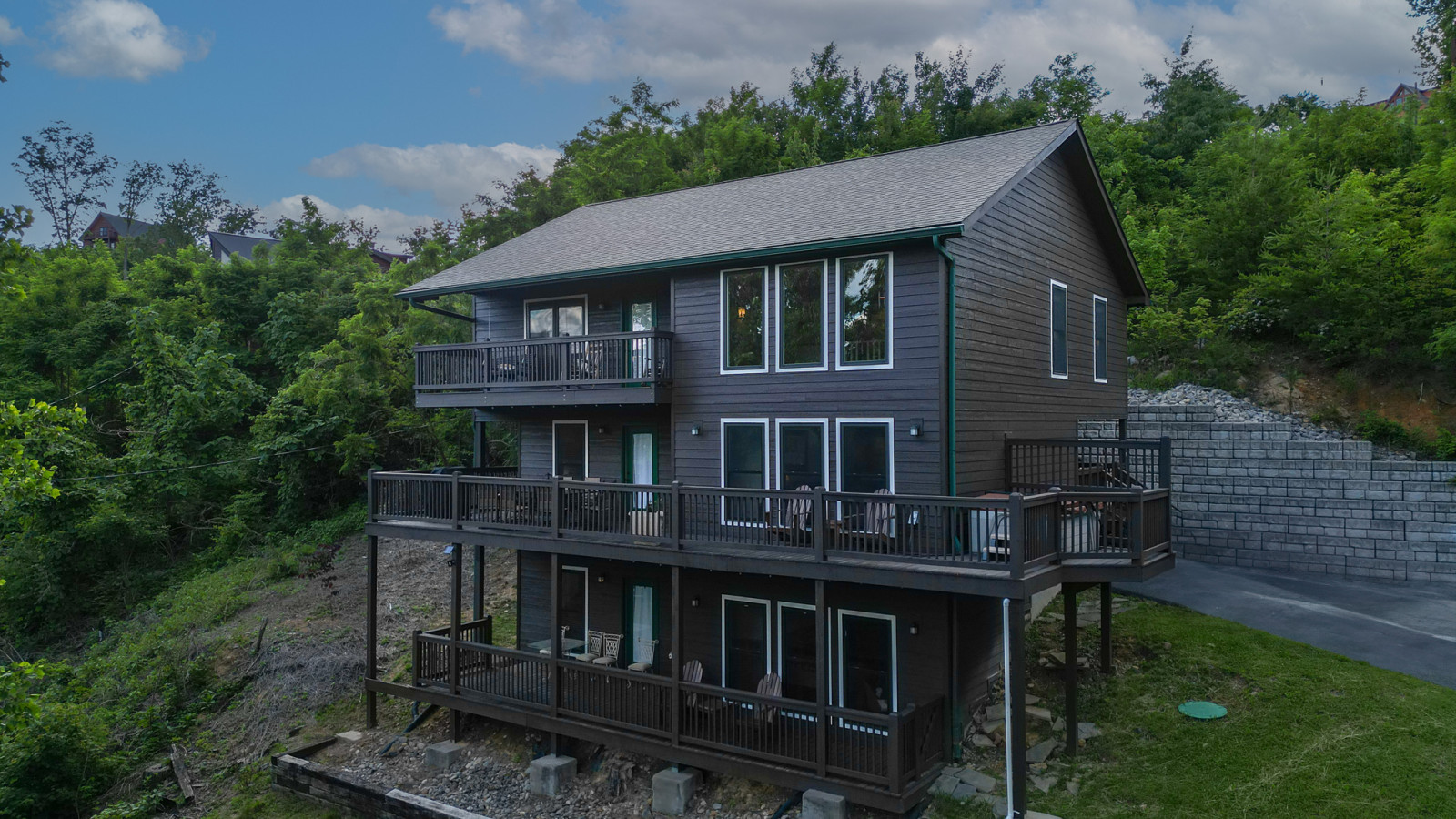 Bear Trail Lodge