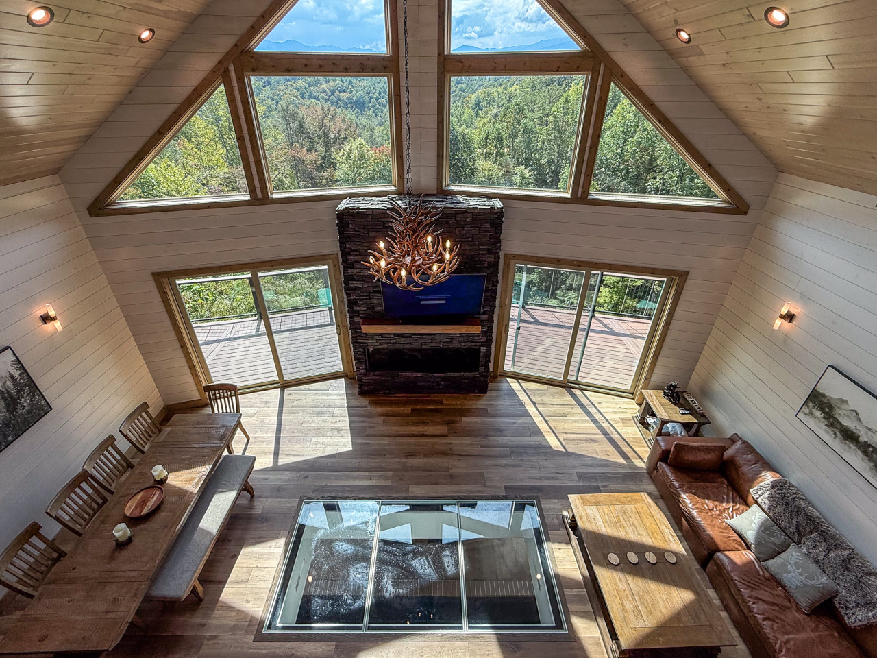 The Enchanted Bear Lodge - Photo 4