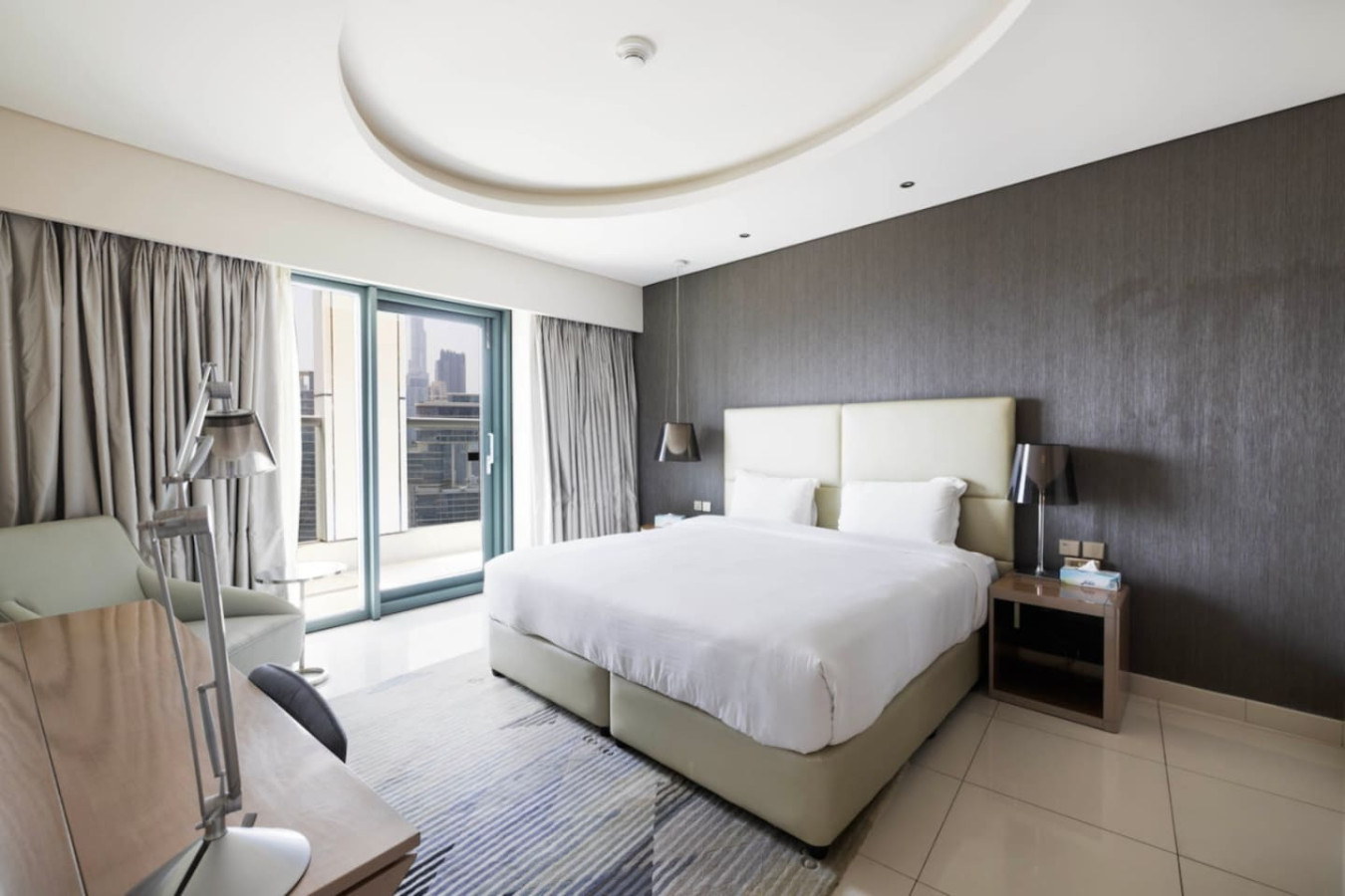 Amazing Paramount One bedroom image 11
