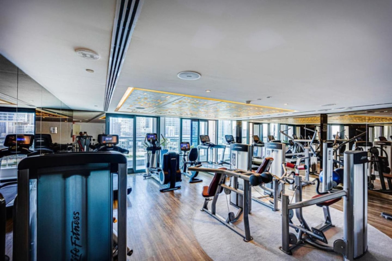 Elegant one bedroom with Burj Khalifa view image 17