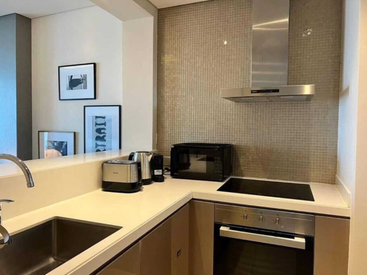 Elegant one bedroom with Burj Khalifa view image 6