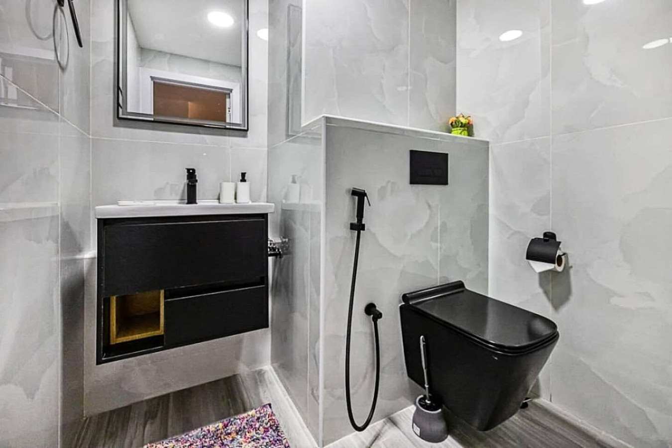 Upgraded 3BR with Jacuzzi at JBR image 15