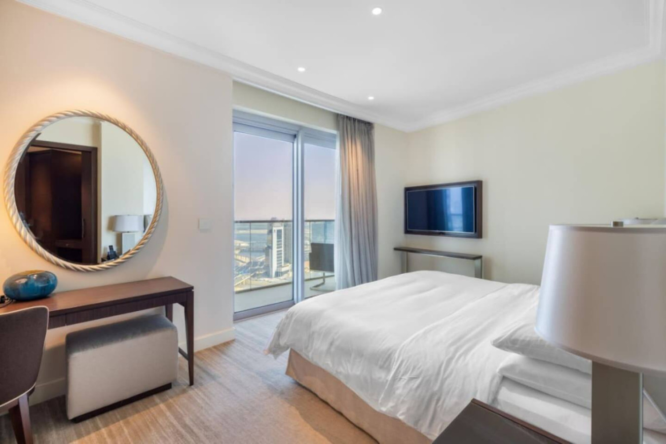 Luxury 2BR with Burj Khalifa View, at The Address image 4