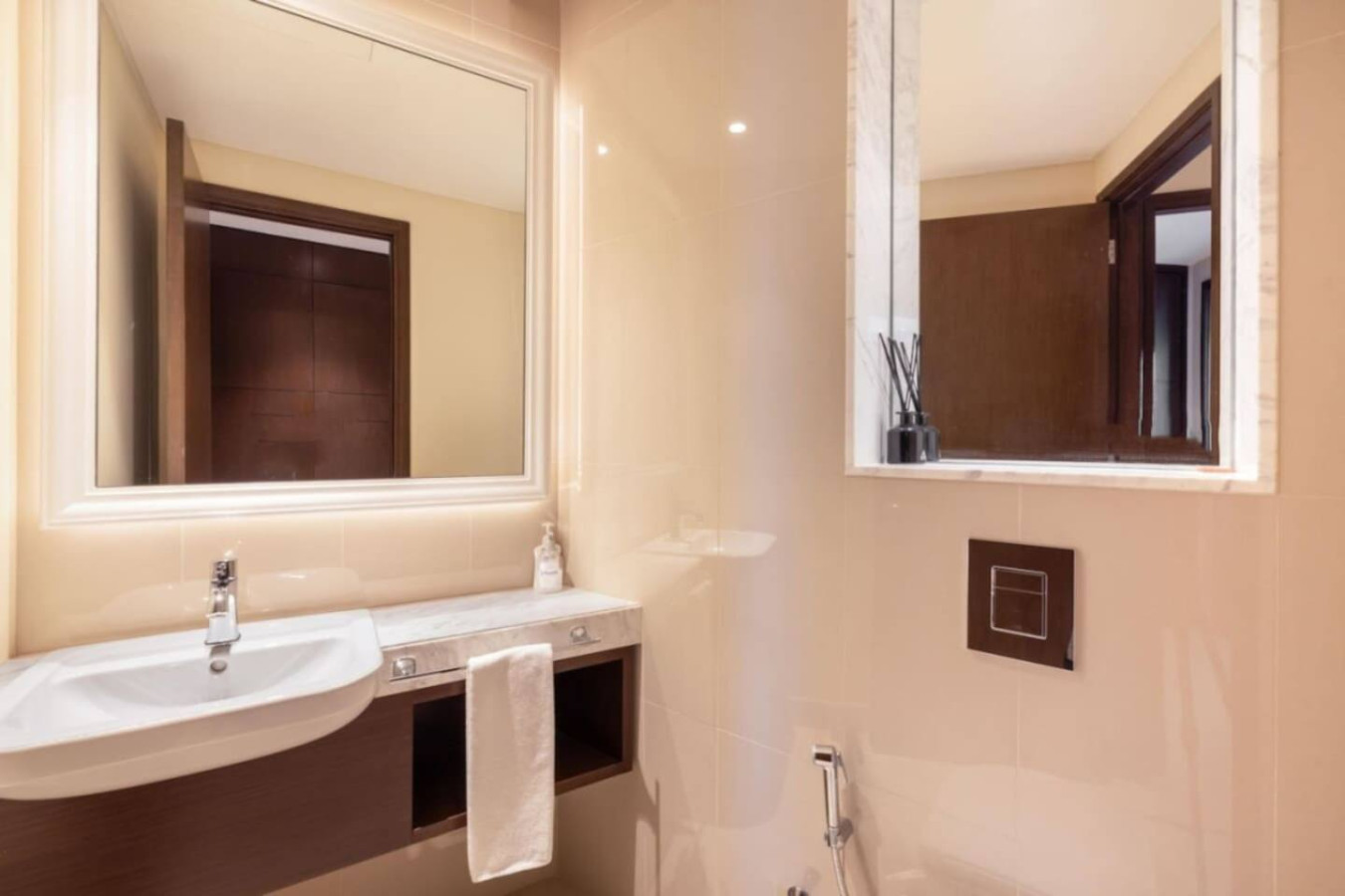 Luxury 2BR with Burj Khalifa View, at The Address image 16