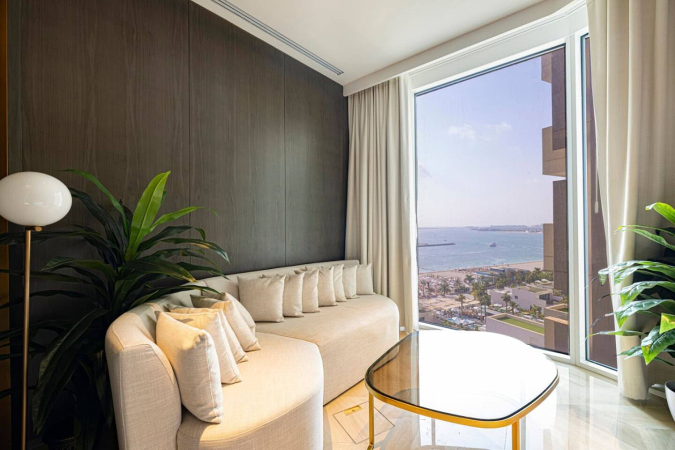 FIVE PALM One Bedroom Apartment