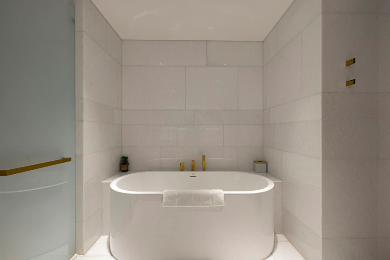 FIVE PALM One Bedroom Apartment image 17