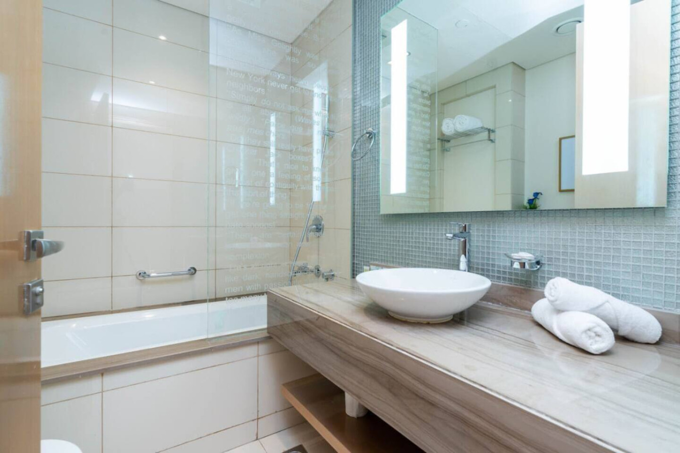 Luxury 2 Bedroom Apartment at Paramount Towers image 10