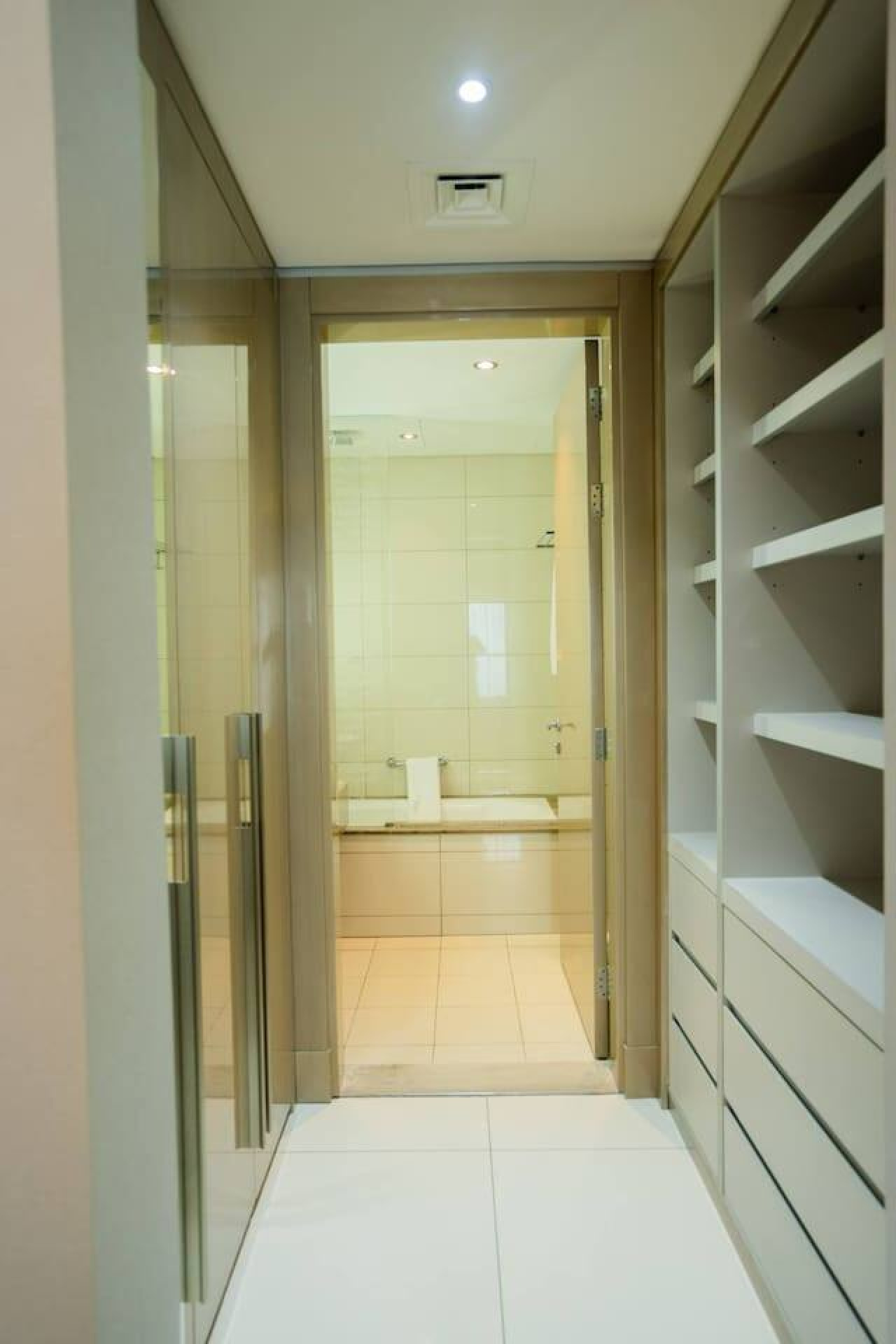 Luxury 2 Bedroom Apartment at Paramount Towers image 13